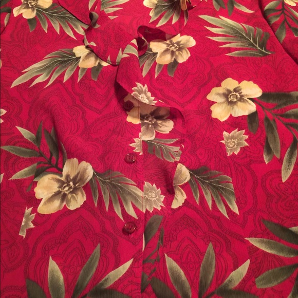 Red floral print button up top - Picture 2 of 3